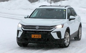 Нове покоління Volkswagen T-Roc сфотографували під час тестів