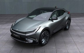 Новий електричний кросовер Toyota: є перші фото!
