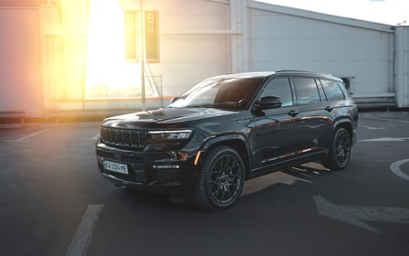 Новий Jeep Grand Cherokee помітно подешевшав в топовій комплектації