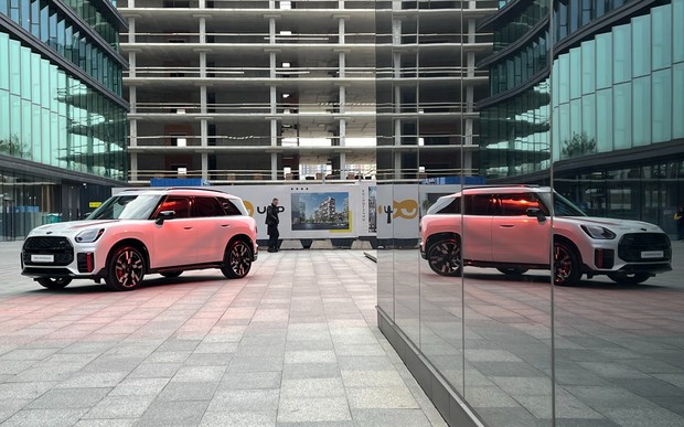 Новий MINI Countryman вперше показали в Україні на презентації ConnectedDrive