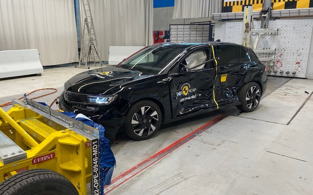 Новий Opel Astra не зміг заробити максимальний бал за безпеку