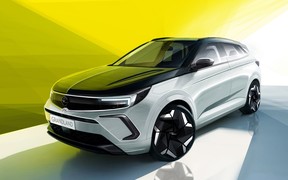 Новий Opel Grandland отримав спортивну версію GSe. Що це нам дає?