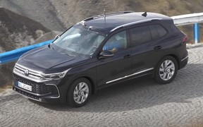 Новий Tiguan показали на «шпигунському відео». Як вам зовнішність?