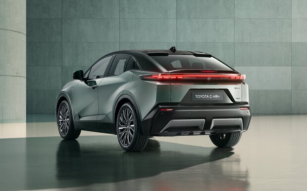 Новий Toyota C-HR+. Менший сюрприз, ніж можна було очікувати. ВІДЕО