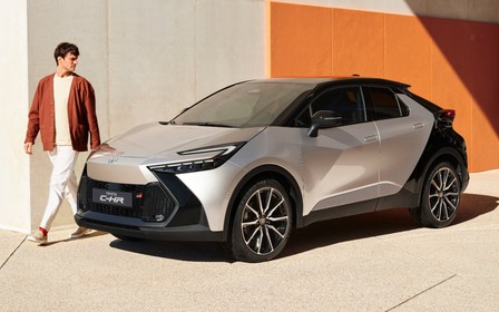 Новий Toyota C-HR можна буде підзарядити від розетки