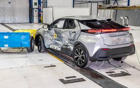 Новий Toyota C-HR піклується про дітей краще, ніж про дорослих. Що показав краш-тест?