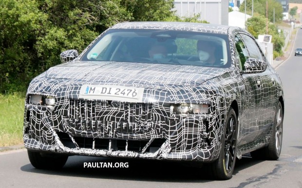 Новий BMW 7 серії засікли на випробуваннях