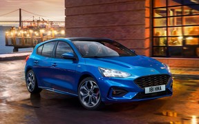 Новый Ford Focus довезли до Украины. Сколько просят?