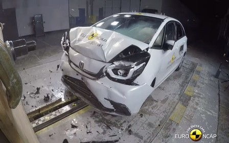 Новый Honda Jazz разбили на пятерку. Как все прошло? ВИДЕО