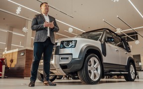 Новий Land Rover Defender привезли в Україну і почали приймати замовлення