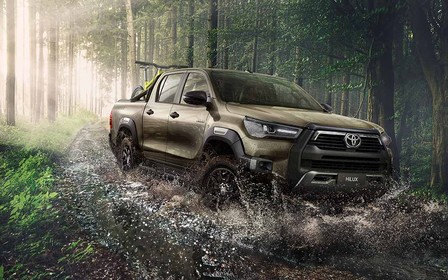 Новий Toyota Hilux в Україні — вже за три тижні! Скільки?