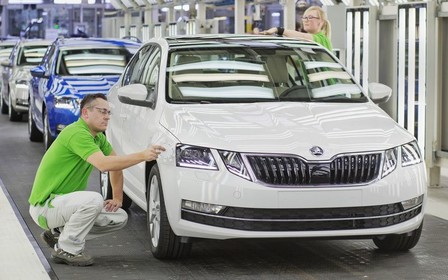 Обновленная Skoda Octavia встала на конвейер