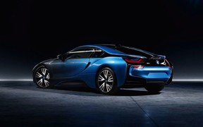 Обновленному BMW i8 добавят мощности