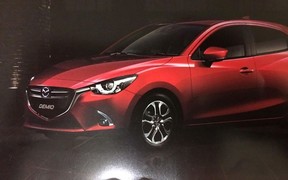 Обновленную Mazda2 рассекретили до премьеры