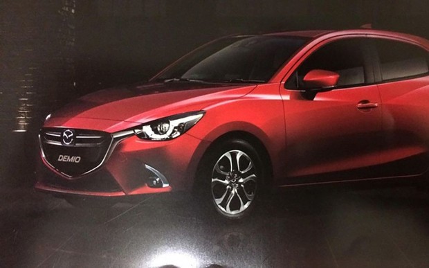 Обновленную Mazda2 рассекретили до премьеры