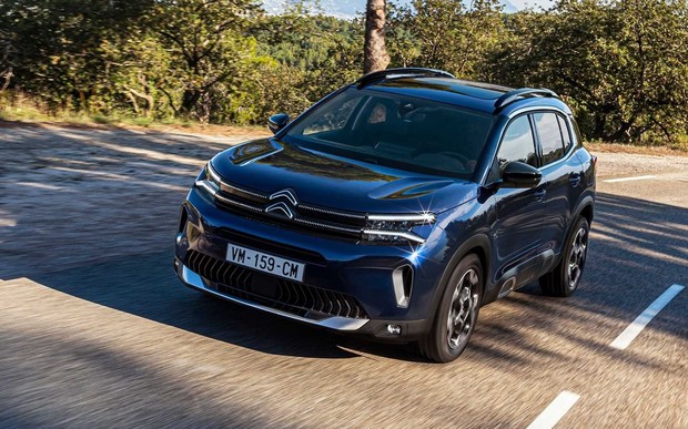 Обновленный Citroen C5 Aircross выглядит свежо и внушительно