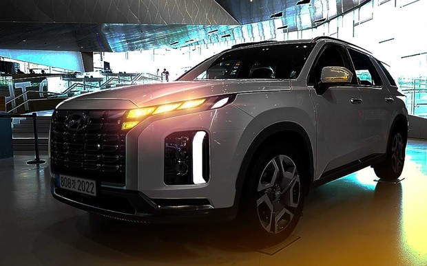 Оновлений Hyundai Palisade отримає оптику, схожу на фари Tucson