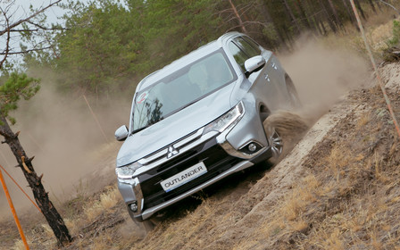 Обновленный кроссовер Mitsubishi Outlander уже в Украине