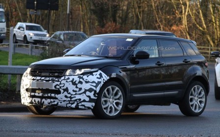 Обновленный Range Rover Evoque вышел на дороги