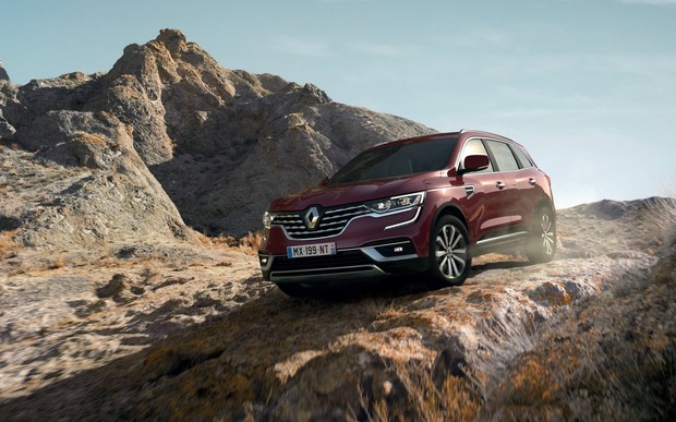 Обновленный Renault Koleos будет тормозить перед пешеходами