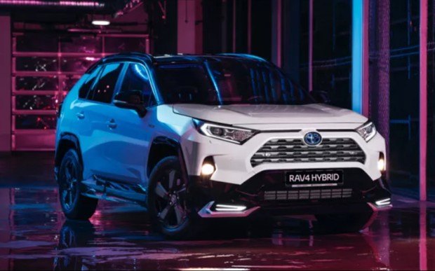 Обновленный Toyota RAV4 готовится к премьере