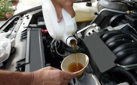 Обслуживание авто: Когда менять масло в двигателе