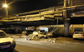 Обвал Шулявского моста в Киеве вызвал 7-бальные пробки 