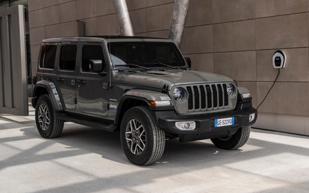 Оффроуд на батарейках: что нового предложит Jeep Wrangler 4xe?