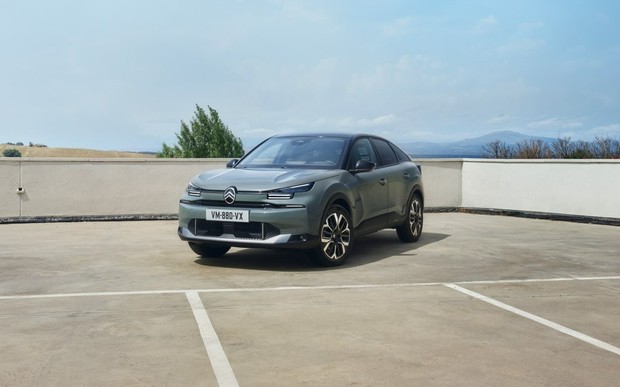 Оновлений Citroen C4 вже прямує до України. Яка ціна?