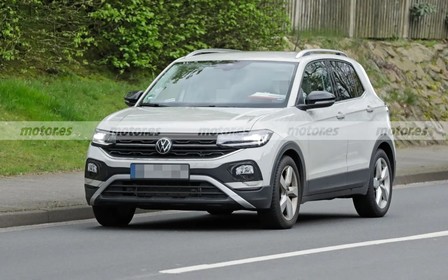 Оновлений Volkswagen T-Cross «попався» на фото під час тестів.