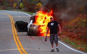 Опавшие листья на дороге стали причиной выгорания Nissan GT-R Nismo