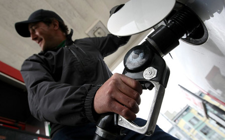Оптовые цены на бензин в Украине снижаются