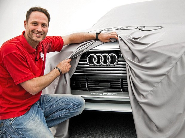 Опубликованы первые изображения кроссовера Audi e-tron quattro