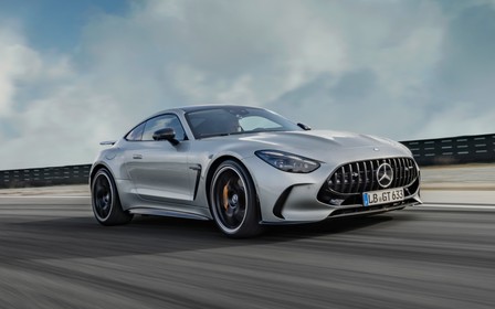 Остання надія V8? Перші фото нового Mercedes-AMG GT Coupe