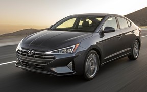 Острый глаз: седан Hyundai Elantra обновился