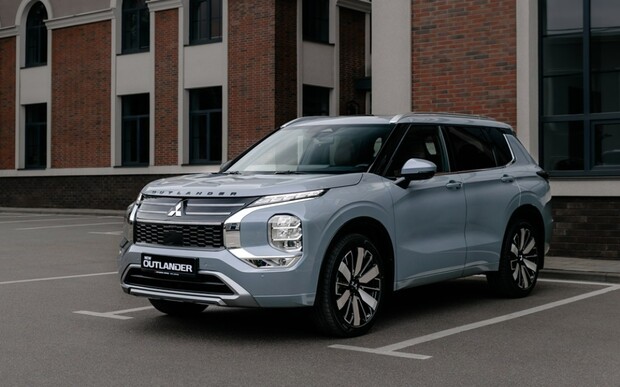 Outlander оновився без галасу: краща акустика, дешевша «база»