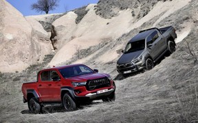 Пікап Toyota Hilux отримав «м’який» гібрид та оновлену версію GR Sport