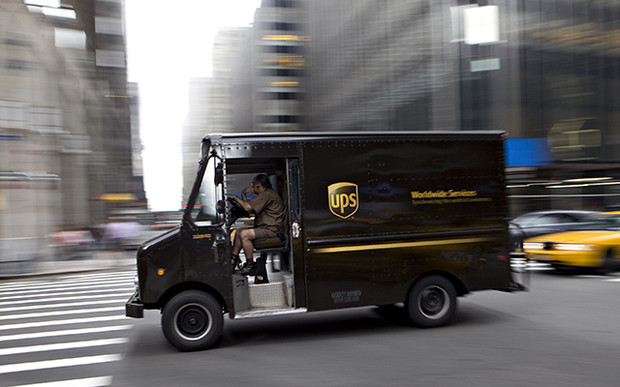 Почему грузовики UPS поворачивают только направо