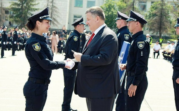 Полицейская Академия Украины выпустила первых курсантов. Что изменится?