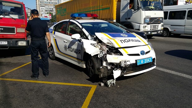 Полиция Киева разбила уже 150 служебных Toyota Prius