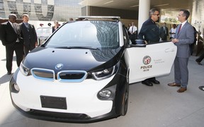 Поліція розпродає електрокари BMW i3 в США. Що їм не так?