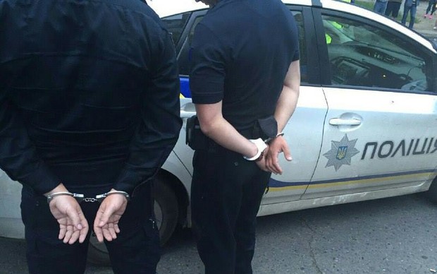 Полиция задержала полицию на взятке