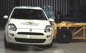 Полный ноль: Fiat Punto не получил ни одной звезды за краш-тесты EuroNCAP