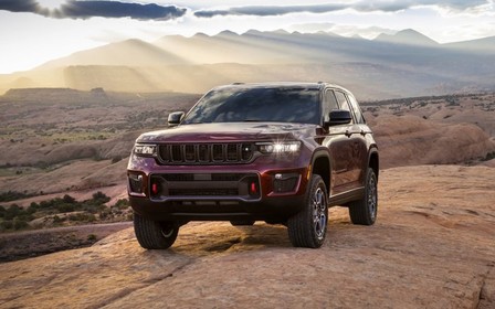 Понравится дровосекам. Первые фото нового Jeep Grand Cherokee!