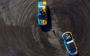 Посторонись, Top Gear! Netflix и Шарлиз Терон представили новое автомобильное шоу. ВИДЕО