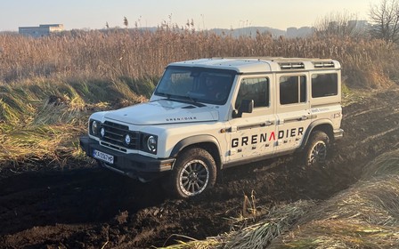 Позашляховик Ineos Grenadier показали в Україні «живцем». Яка ціна?