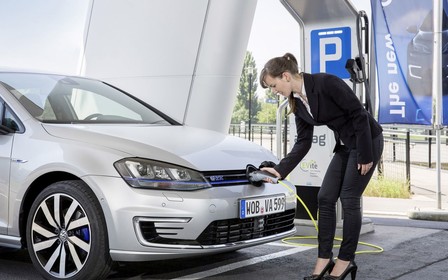 Правительство Германии будет доплачивать немцам за «зеленые» автомобили