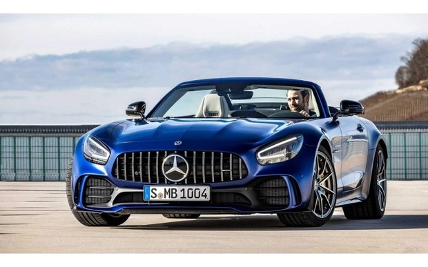 Представлений Mercedes-AMG GT R Roadster
