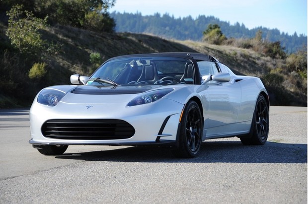 Преемник электрокара Tesla Roadster станет больше и быстрее