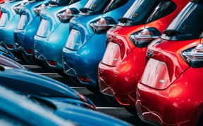 Продажи новых авто пошли вниз. Что берут?